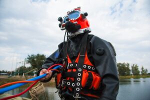 Trockenanzug oder Nassanzug? Der große Ratgeber für alle Wassertemperaturen